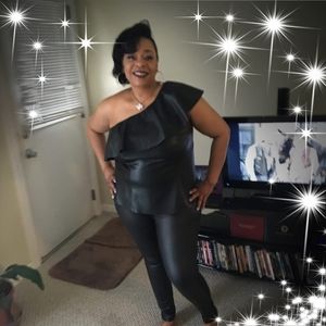 Meet your Posher, Toni